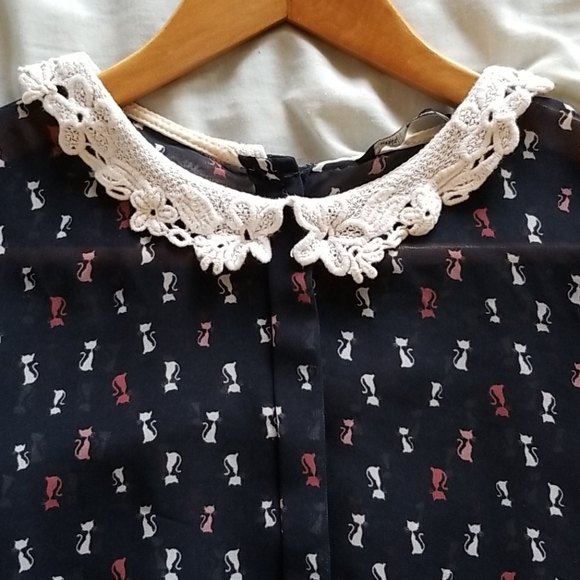 Zara Trafaluc cat print short sleeve blouse - Picture 5 of 6